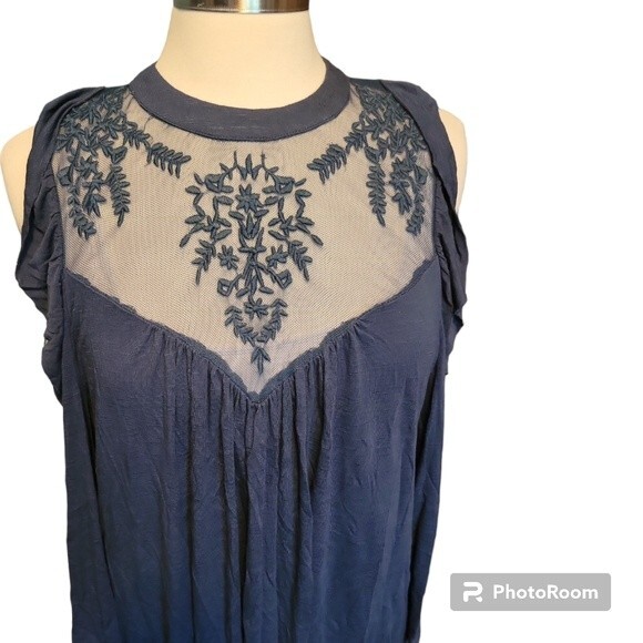 Torrid Blue Cold Shoulder Top W Lace Neck - 1X - Picture 3 of 11